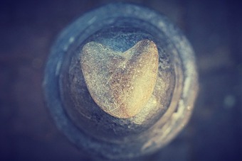 Heart-shaped-stone.jpg